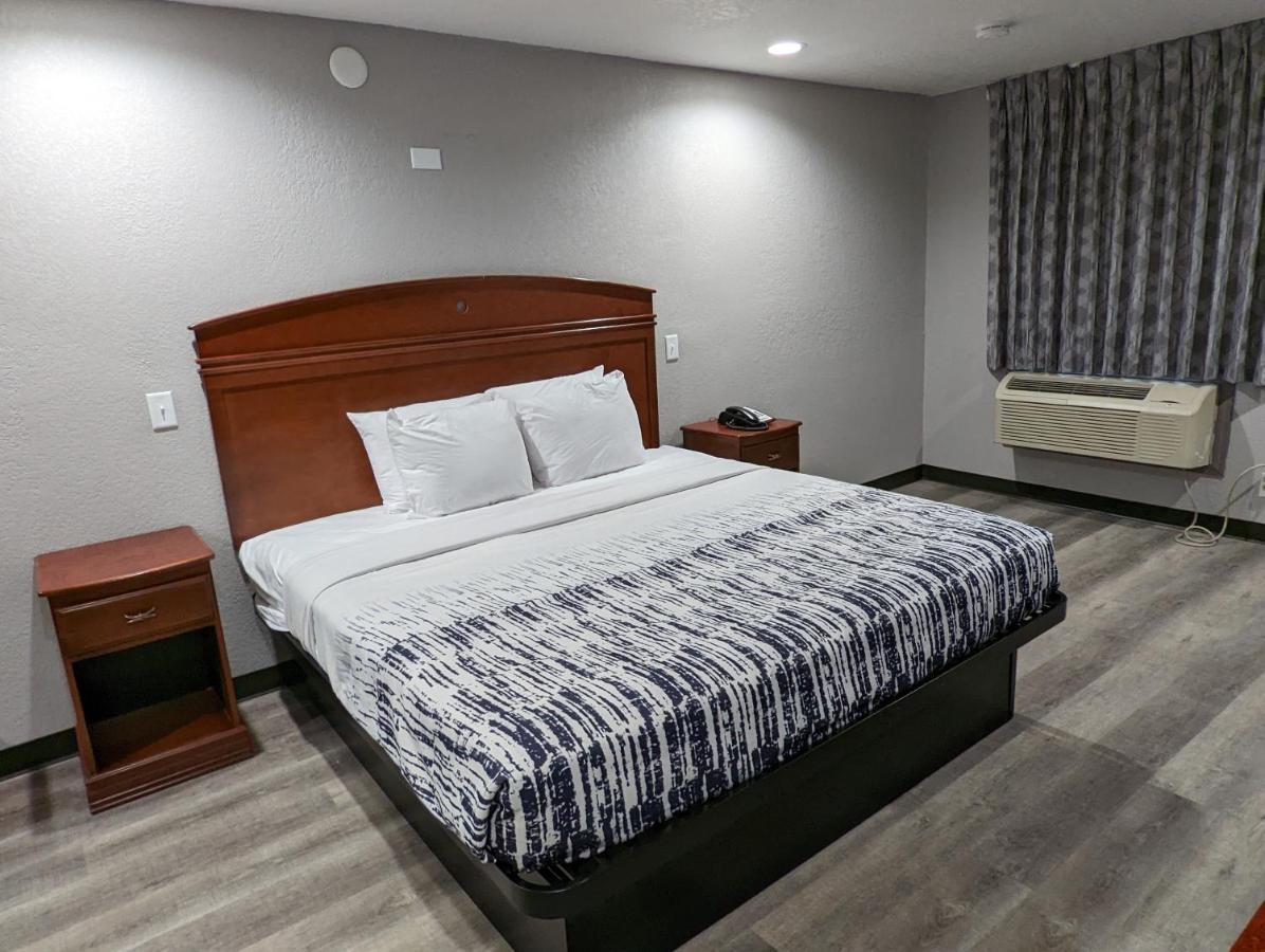 Okc Hotel Oklahoma City Exterior photo